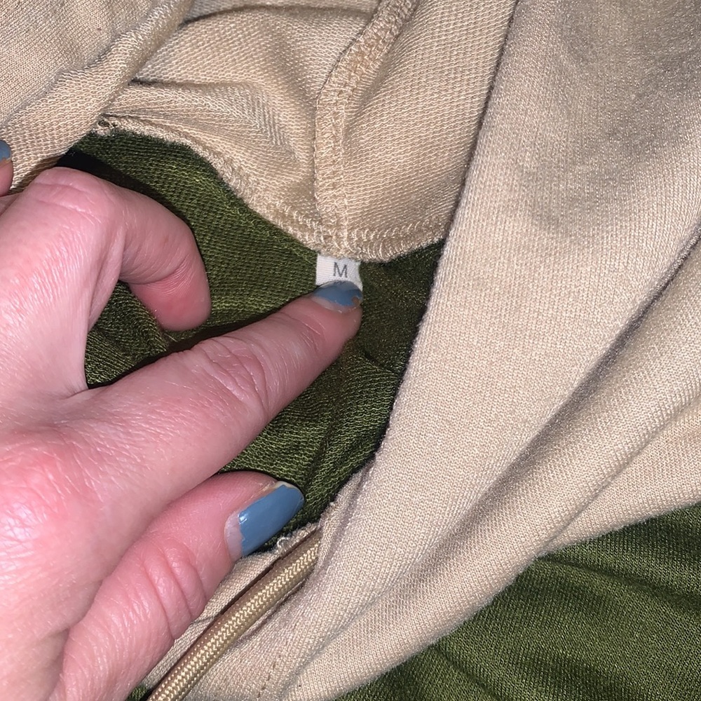 Lounge suit 💚🤎 - Picture 6 of 6